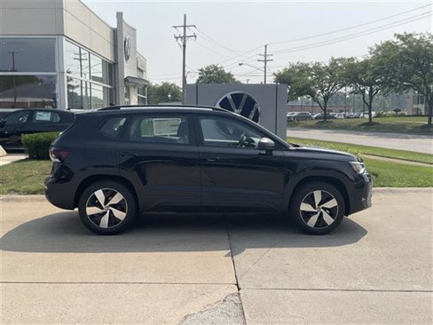 New 2025 Volkswagen Taos S image 2
