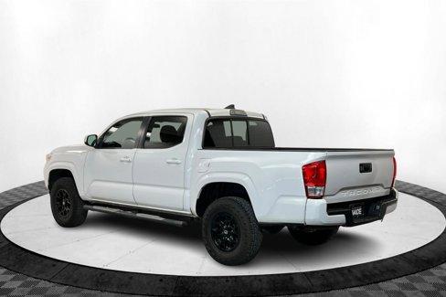 Used 2016 Toyota Tacoma SR image 3