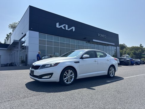 Used 2012 Kia Optima LX image 1