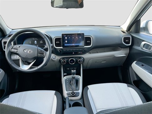 New 2025 Hyundai Venue SEL image 22