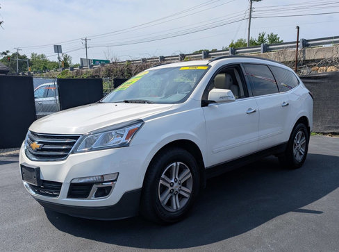 Used 2015 Chevrolet Traverse LT image 1