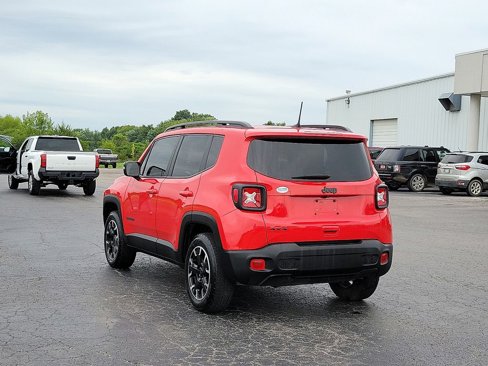 Used 2023 Jeep Renegade Latitude image 4