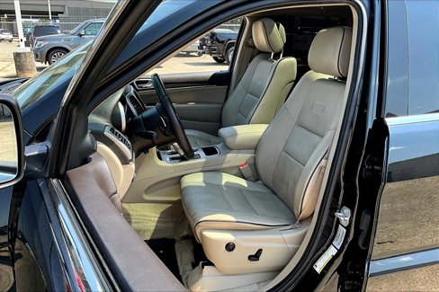 Used 2017 Jeep Grand Cherokee Overland image 7