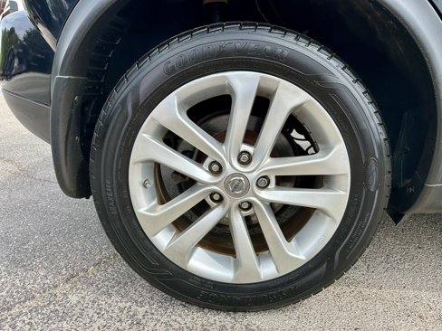 Used 2013 Nissan Juke S image 29