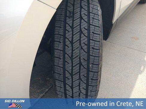 Used 2021 Chevrolet Equinox Premier image 14