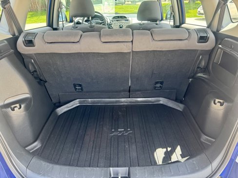 Used 2010 Honda Fit image 9