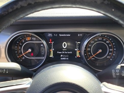 Used 2019 Jeep Wrangler Unlimited Sahara image 37