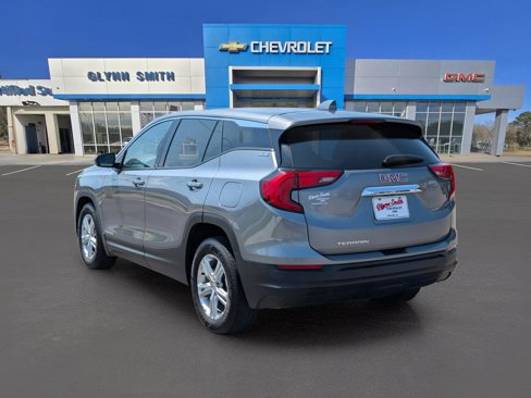 Used 2020 GMC Terrain SLE image 12