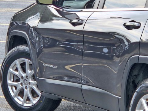 Used 2016 Jeep Cherokee Latitude w/ Safety/Convenience Group image 14