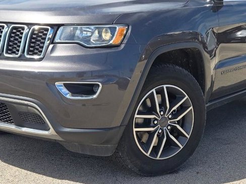 Used 2021 Jeep Grand Cherokee Limited image 3