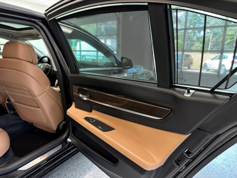 Used 2011 BMW 740Li image 23
