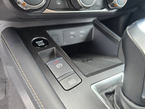 New 2025 Nissan Kicks SV image 31