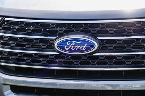 Used 2022 Ford Explorer XLT image 11