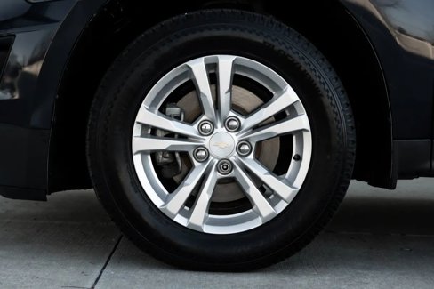 Used 2017 Chevrolet Equinox LS image 12