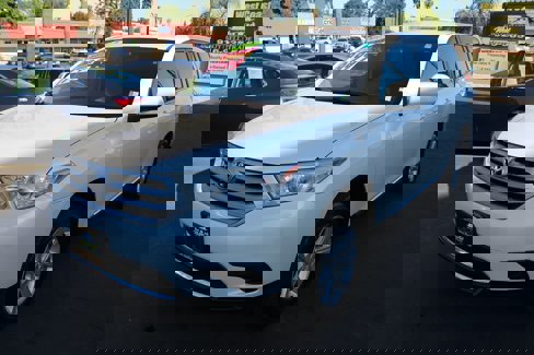 Used 2013 Toyota Highlander FWD image 4