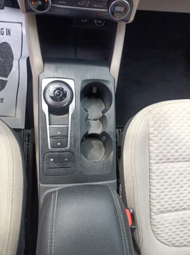 Used 2020 Ford Escape SE image 21