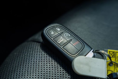 Used 2019 Jeep Cherokee Trailhawk image 44