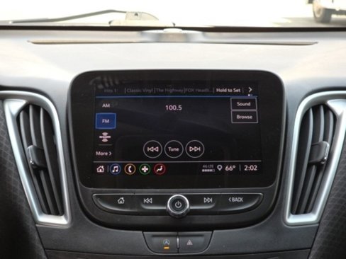 Used 2022 Chevrolet Malibu LT image 12