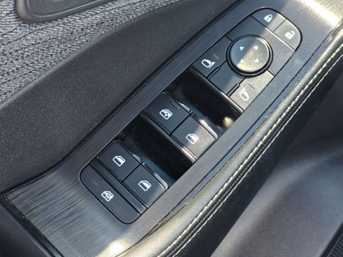 Used 2023 Nissan Rogue SV image 38