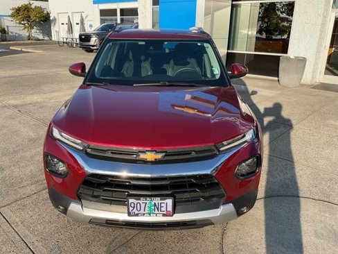 Used 2022 Chevrolet TrailBlazer LT w/ Driver Confidence Package image 3