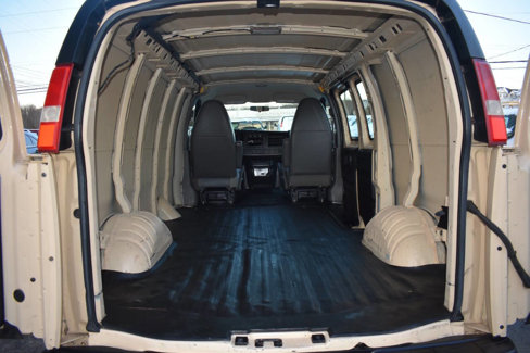 Used 2014 Chevrolet Express 2500 image 33