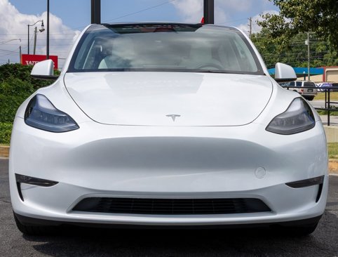 Used 2024 Tesla Model Y Performance image 2