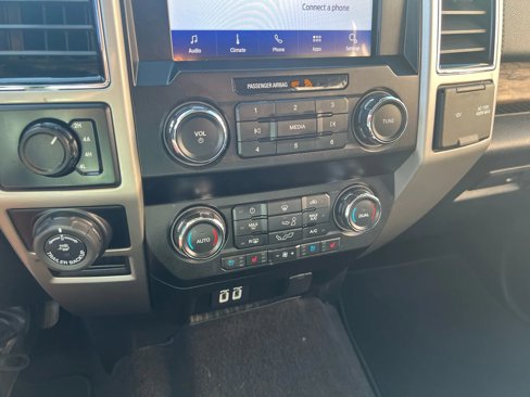 Used 2020 Ford F150 Lariat image 21