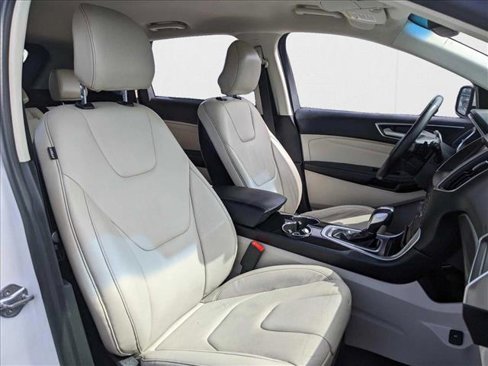 Used 2015 Ford Edge Titanium w/ Technology Package image 17