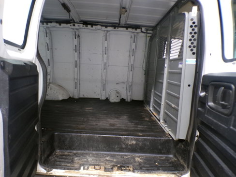 Used 2017 Chevrolet Express 2500 image 6