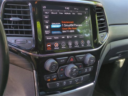 Used 2020 Jeep Grand Cherokee Altitude image 17