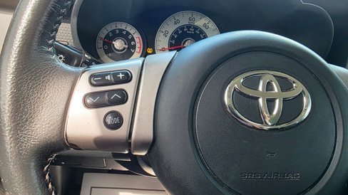 Used 2013 Toyota FJ Cruiser 4WD image 29