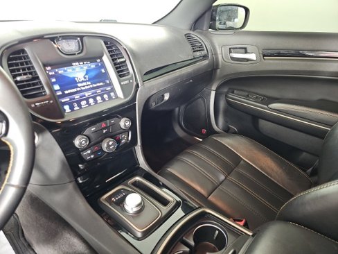 Certified 2016 Chrysler 300 S image 22