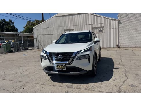 Used 2023 Nissan Rogue SV image 6