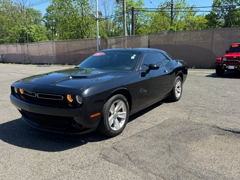 Used 2023 Dodge Challenger SXT image 7