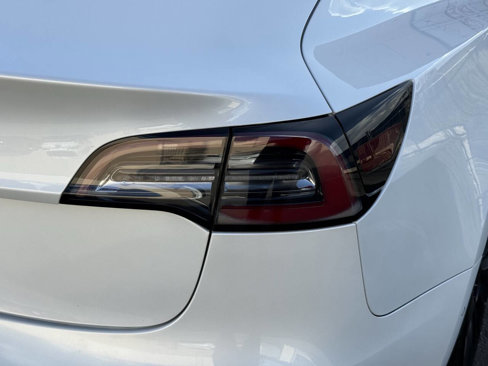 Used 2020 Tesla Model 3 Standard Range Plus image 11