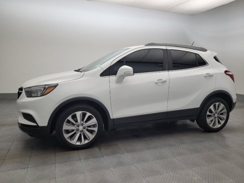 Used 2018 Buick Encore Preferred image 2