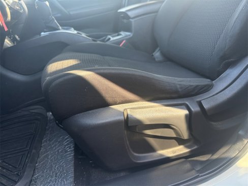 Used 2021 Nissan Rogue Sport S image 12