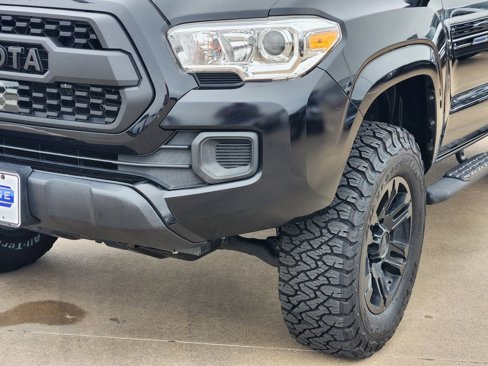 Used 2020 Toyota Tacoma SR image 8