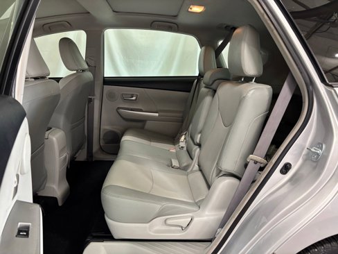 Used 2014 Toyota Prius V image 13