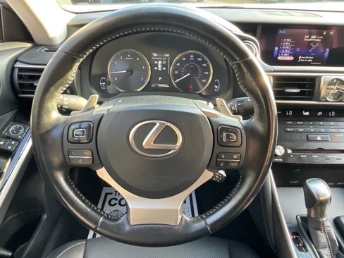 Used 2017 Lexus IS 200t image 22