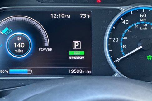 Certified 2024 Nissan Leaf S image 31