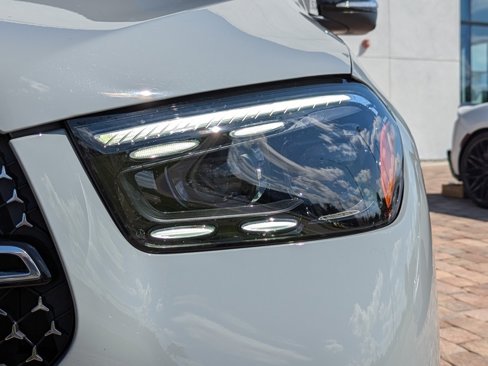 Used 2024 Mercedes-Benz GLE 450e 4MATIC image 9