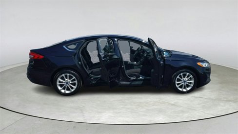 Used 2019 Ford Fusion SE image 14