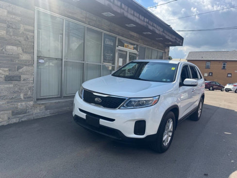 Used 2015 Kia Sorento LX image 1