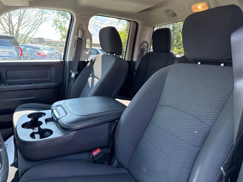 Used 2018 RAM 1500 Express image 10