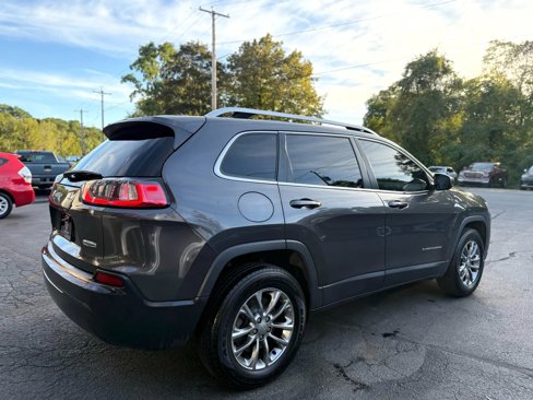 Used 2019 Jeep Cherokee Latitude Plus image 5