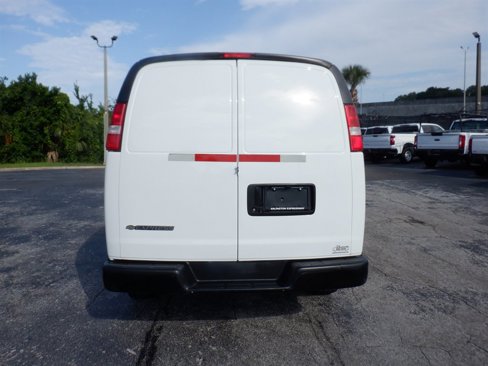 Used 2020 Chevrolet Express 2500 w/ Driver Convenience Package image 4