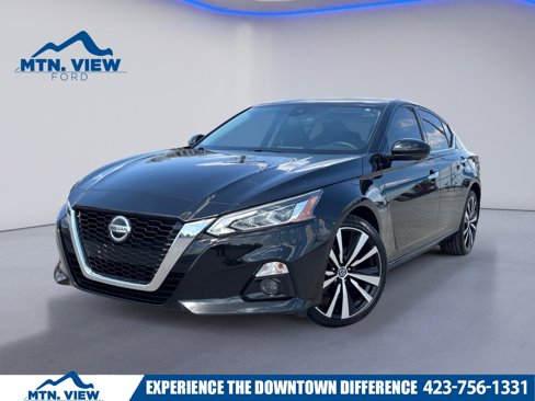 Used 2020 Nissan Altima 2.5 Platinum image 1