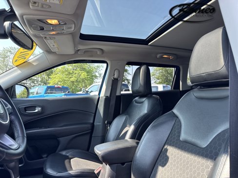 Used 2018 Jeep Compass Latitude w/ Popular Equipment Group image 27
