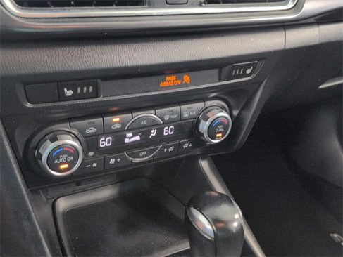 Used 2018 MAZDA MAZDA3 Grand Touring image 22
